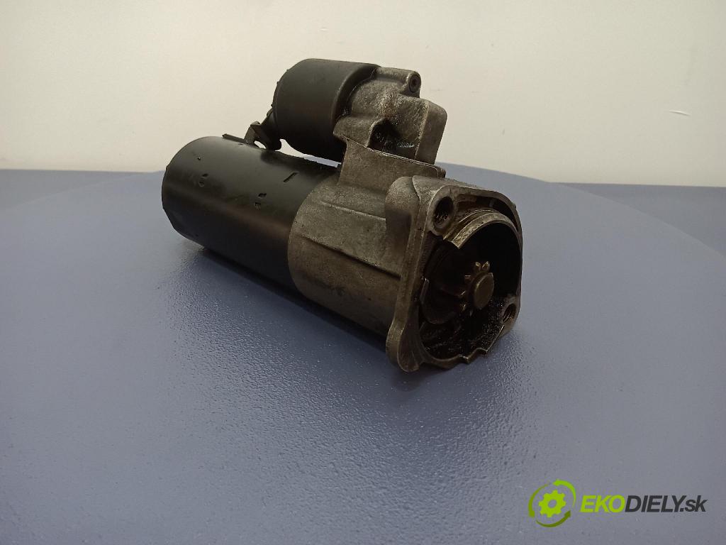 Audi A4 2003 štartér 068911024H