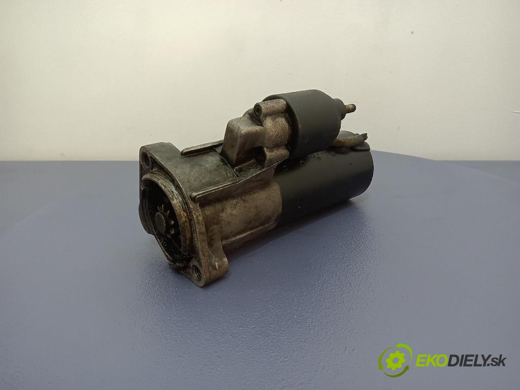 Audi A4 2003 štartér 068911024H