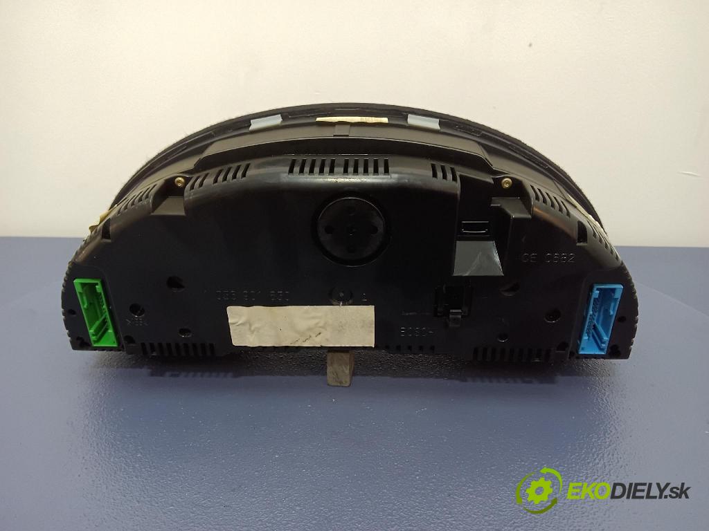 Audi A4 2003 prístrojovka/ budíky 8E0920930R