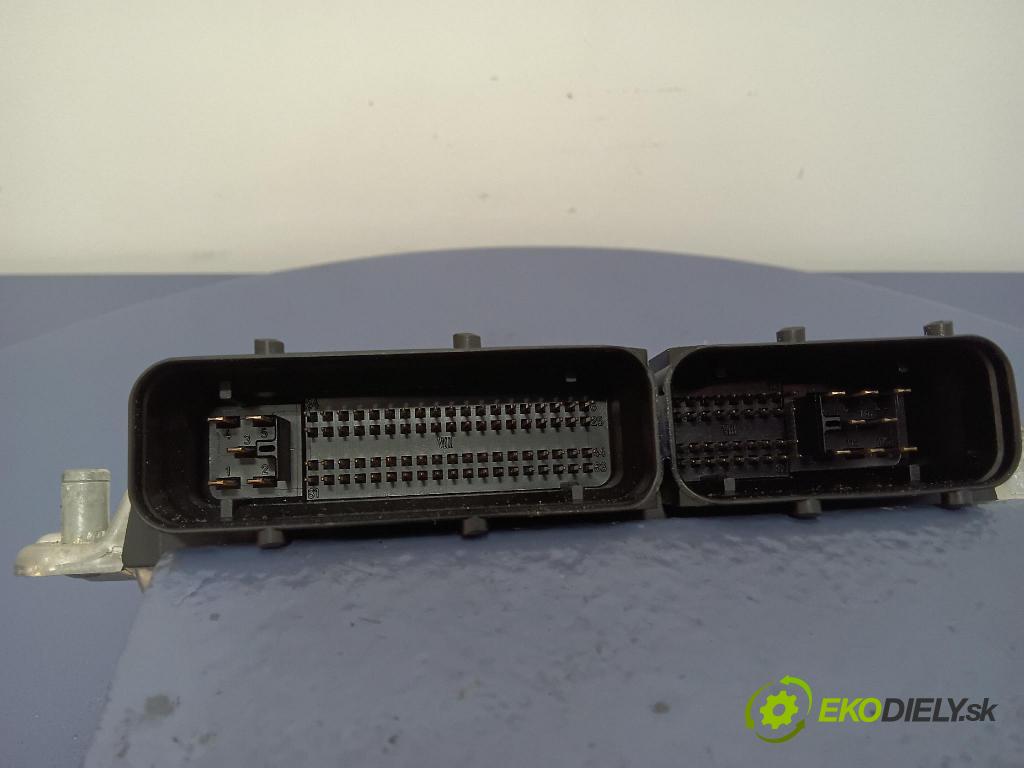 Audi A4 2003 riadiaca jednotka Motor: 038906019LJ