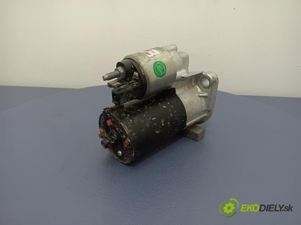 Volkswagen Bora 2000 štartér 020911023F