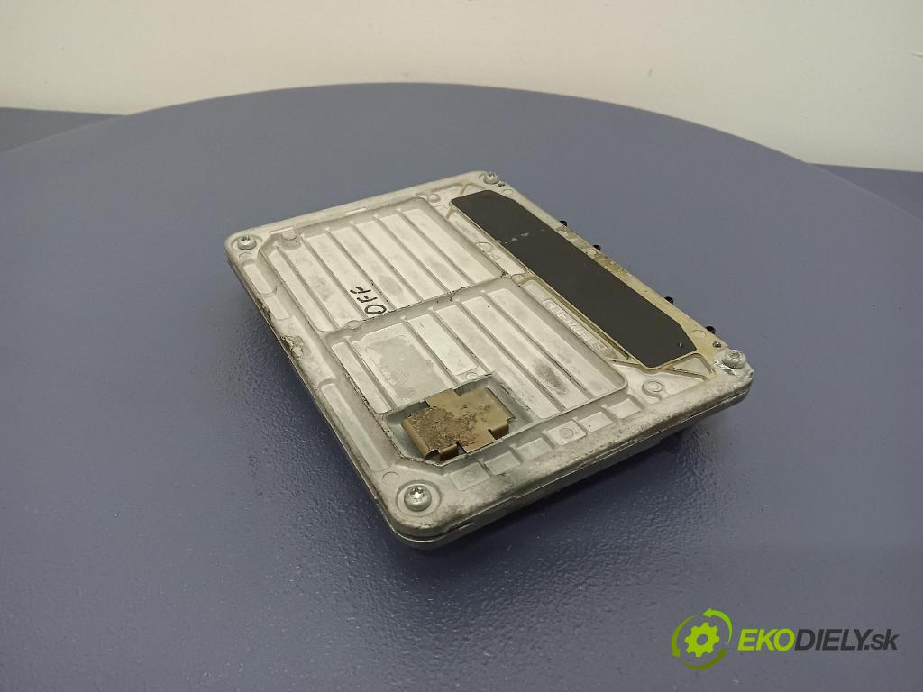 Volkswagen Passat 2000 riadiaca jednotka Motor: 3B0907557P