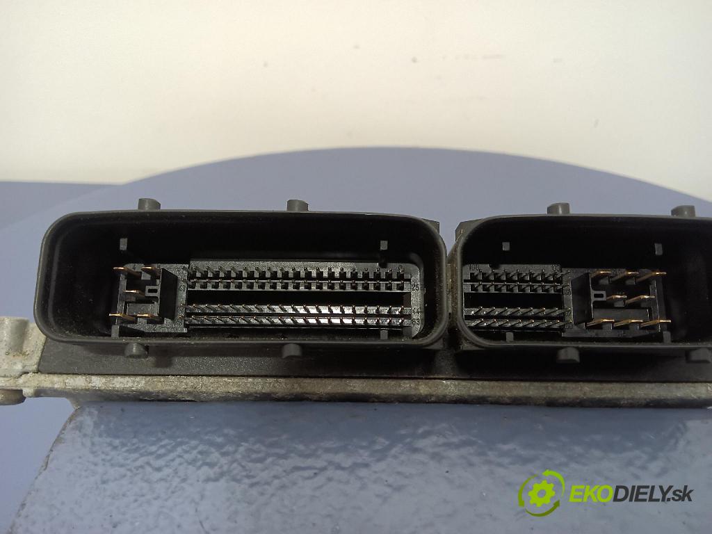 Skoda Octavia 2006 riadiaca jednotka Motor: 06A906033DM