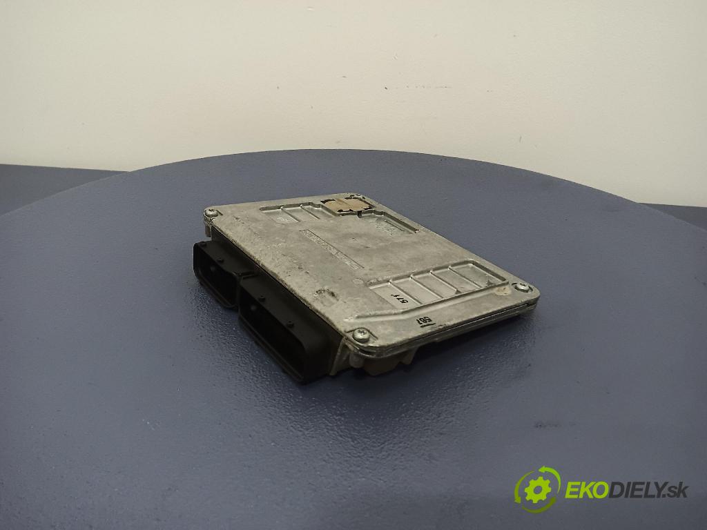 Skoda Octavia 2006 riadiaca jednotka Motor: 06A906033DM