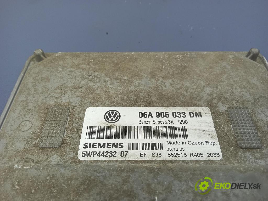 Skoda Octavia 2006 riadiaca jednotka Motor: 06A906033DM