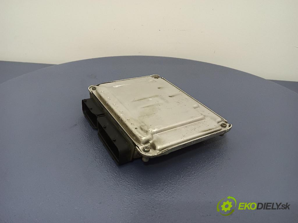 Volkswagen Bora 1999 riadiaca jednotka Motor: 038906012M