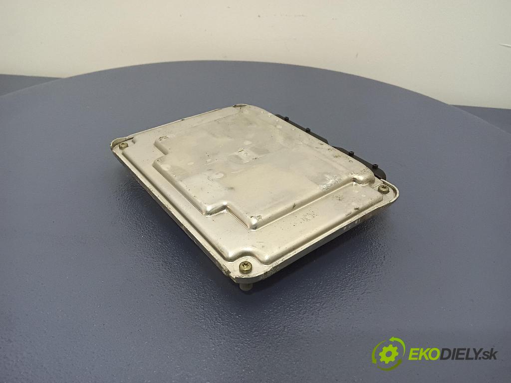 Volkswagen Golf 1999 riadiaca jednotka Motor: 038906012CL