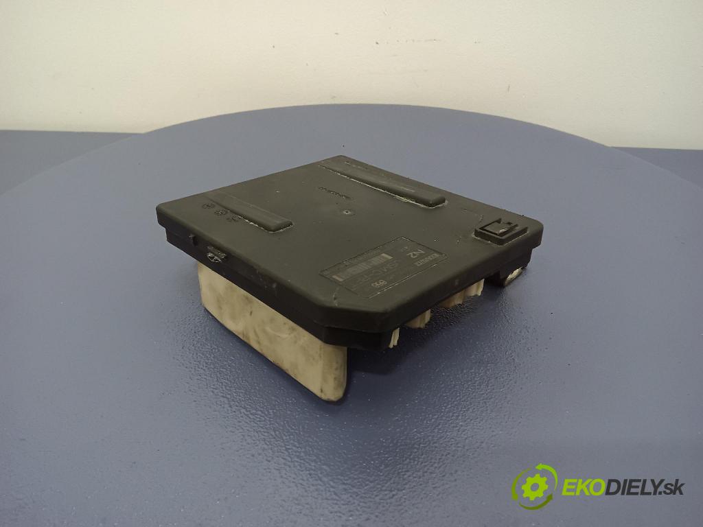 Renault Megane 2006 skrinka Poistky: 8200481866F