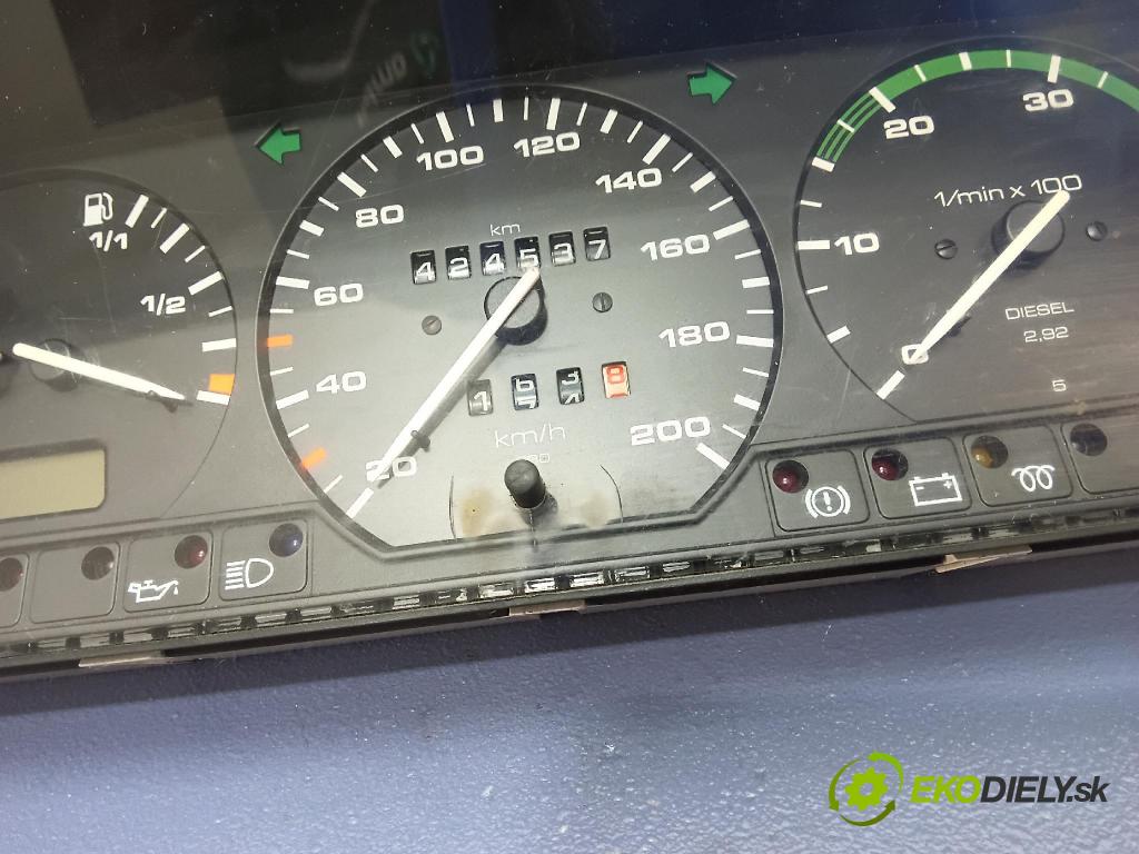 Volkswagen Transporter 1994 prístrojovka/ budíky 701919033DR