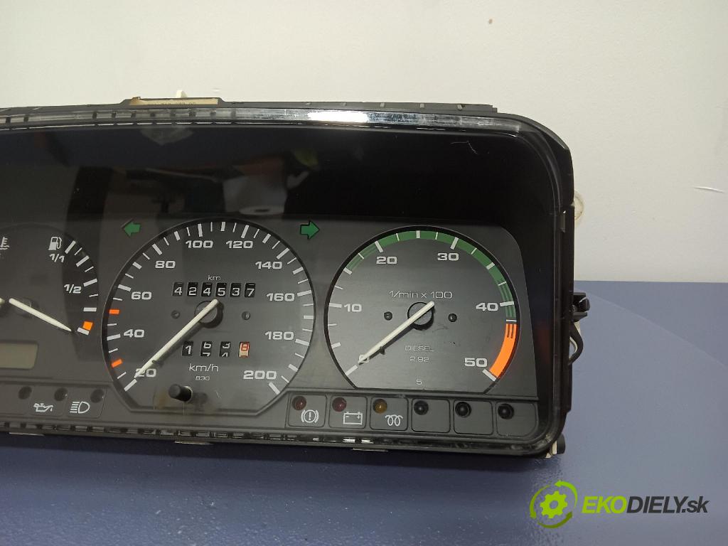 Volkswagen Transporter 1994 prístrojovka/ budíky 701919033DR