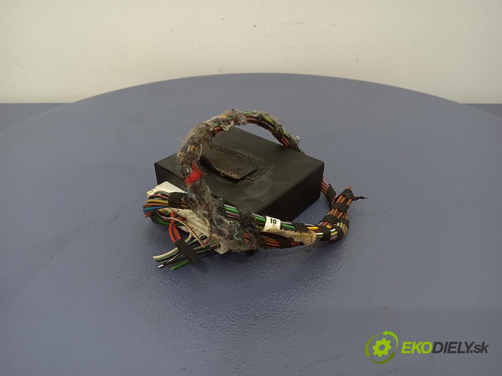 Audi A6 1998 riadiaca jednotka ASTM30