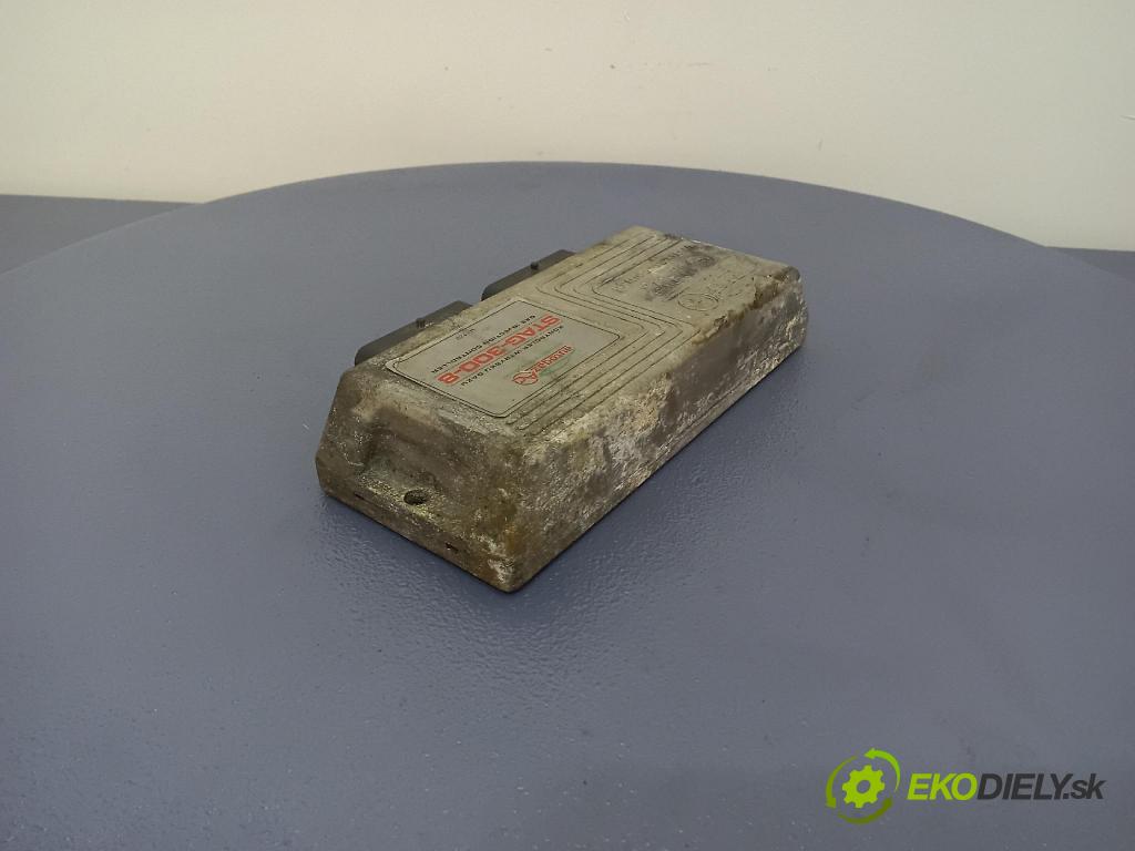 Volkswagen Passat 1999 riadiaca jednotka 67R-014289