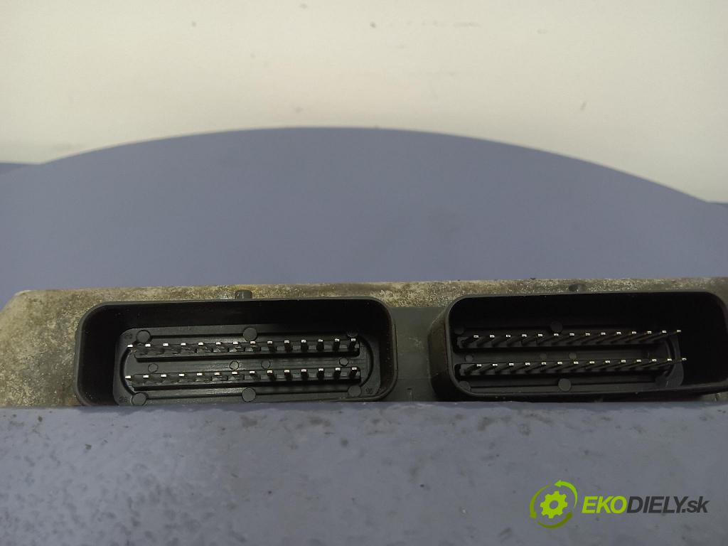 Volkswagen Passat 1999 riadiaca jednotka 67R-014289