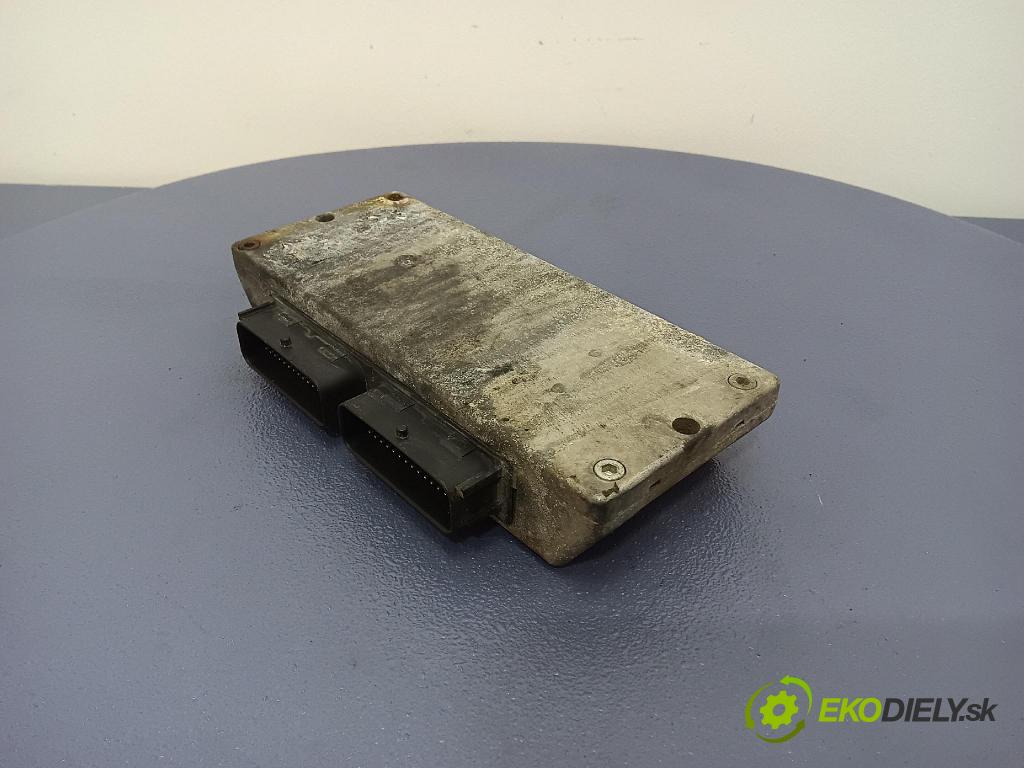 Volkswagen Passat 1999 riadiaca jednotka 67R-014289