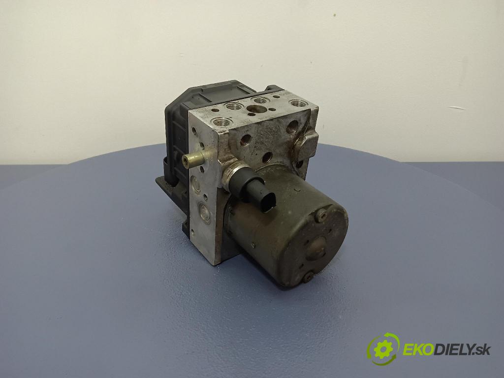 Audi A4 2002 čerpadlo ABS x 8E0614517