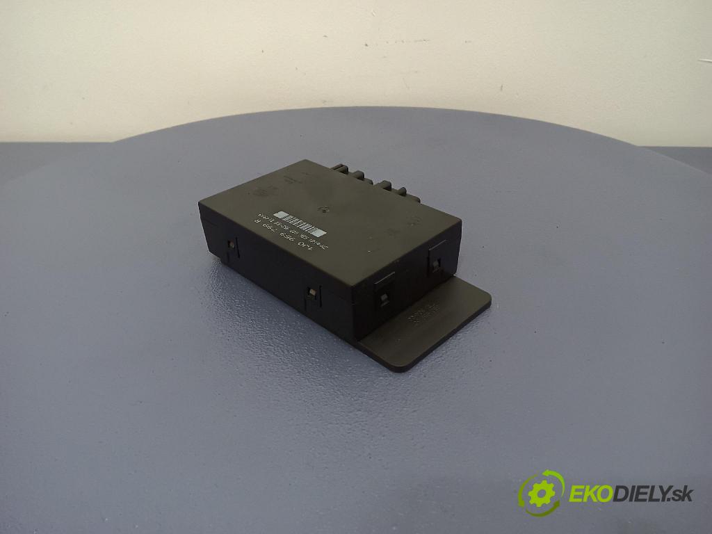 Volkswagen Passat 1999 řídící jednotka Komfortu 1J0959799R