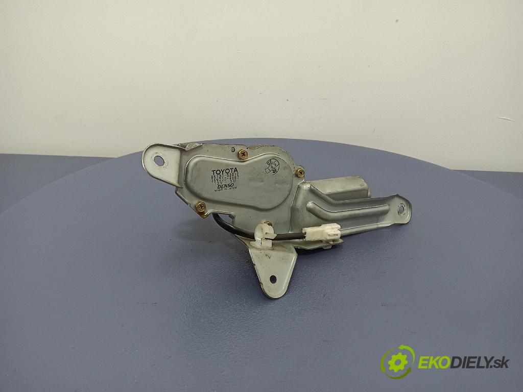 Toyota Yaris 1999 motor: Stierače: zad 85130-52010