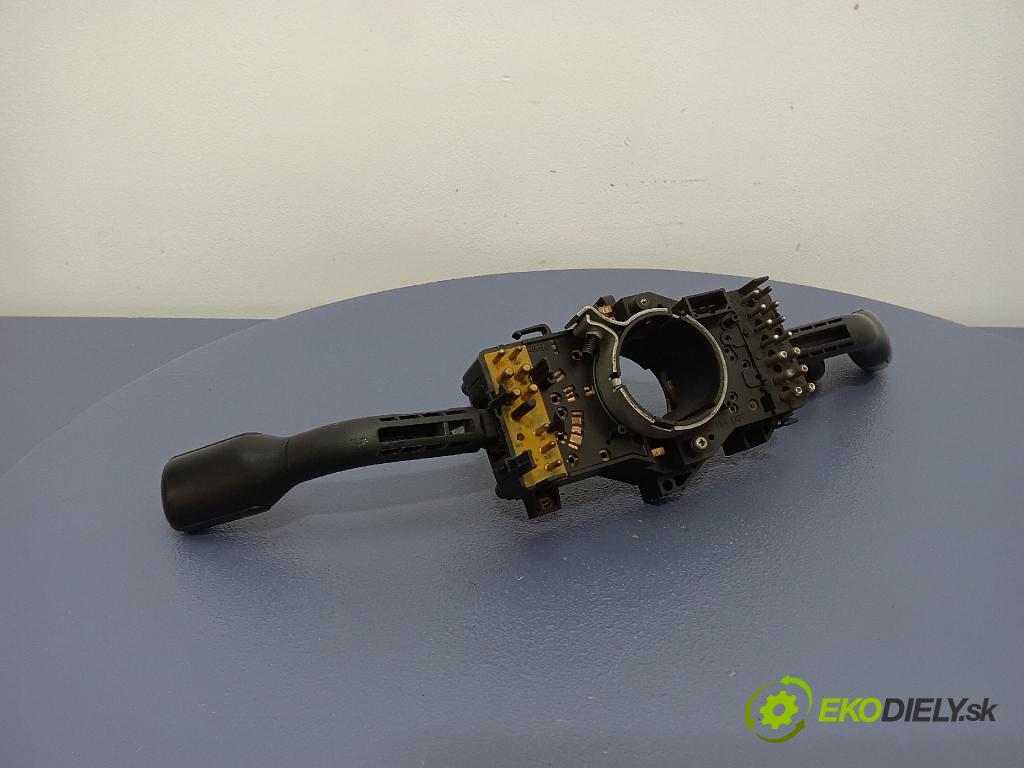 Audi A4 1995 prepínač Komplex: 4D0953513D