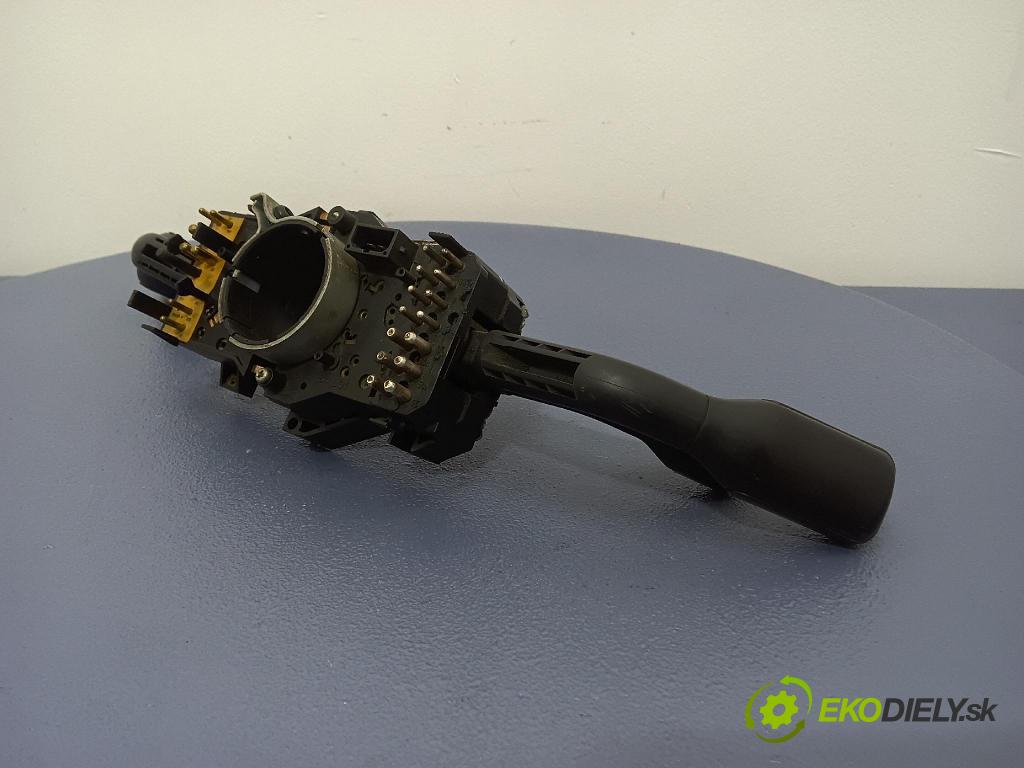 Audi A4 1995 prepínač Komplex: 4D0953513D