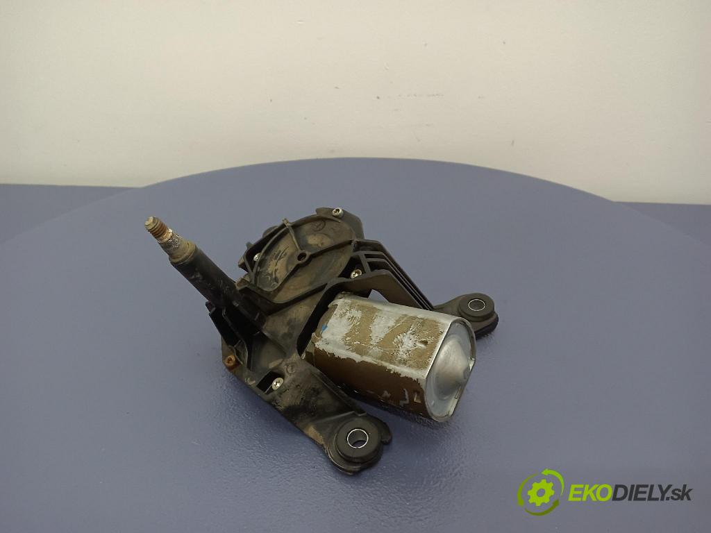 Toyota Yaris 2001 motor: Stierače: zad 01