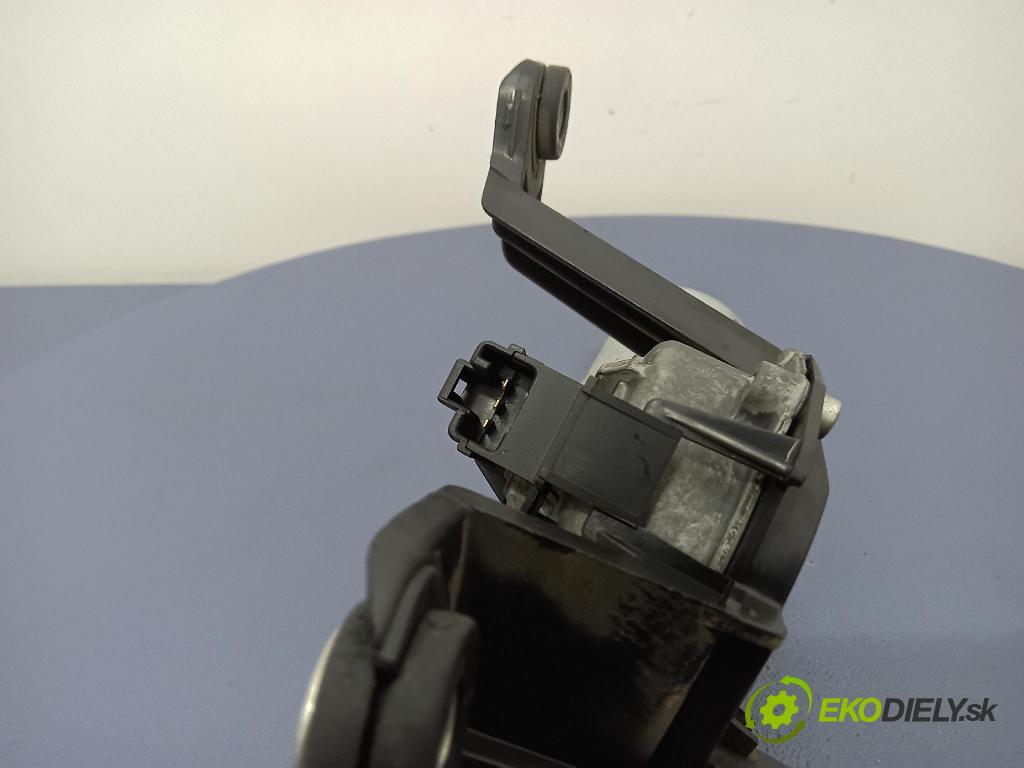 Toyota Yaris 2001 motorek Stěrače: Zad: 01