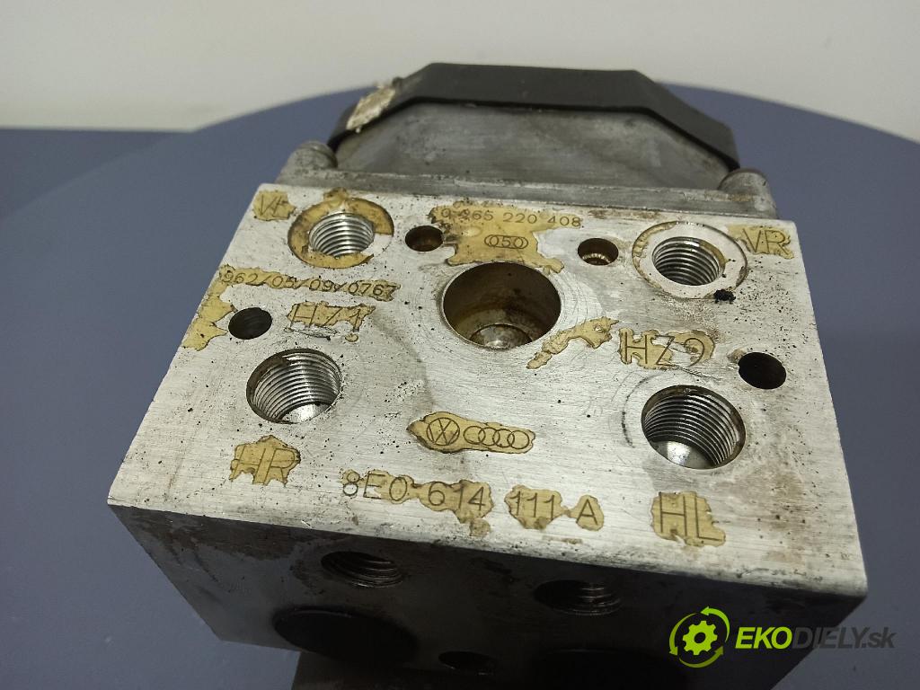 Volkswagen Passat 1999 čerpadlo ABS x 8E0614111A