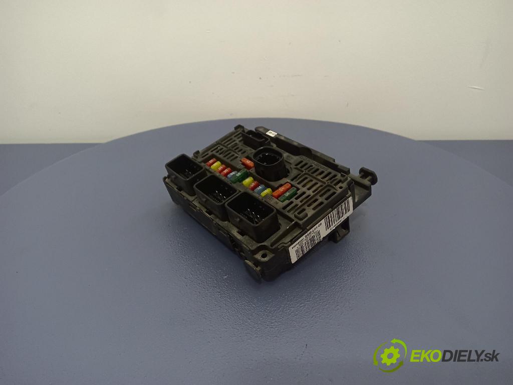 Peugeot 407 2005 skrinka Poistky: 9656086080