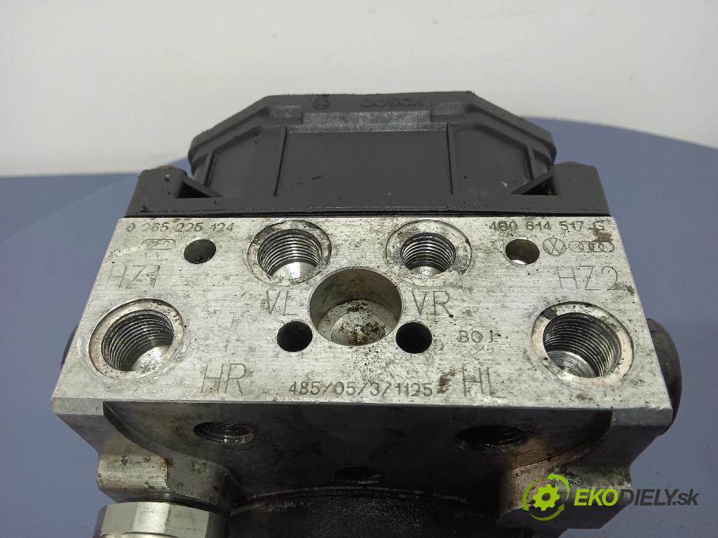 Volkswagen Passat 2003 čerpadlo ABS x 4B0614517G