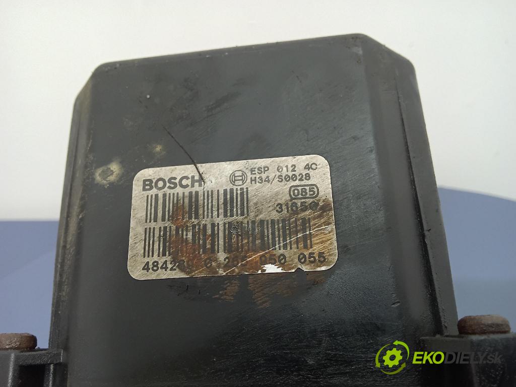 Volkswagen Passat 2003 čerpadlo ABS x 4B0614517G