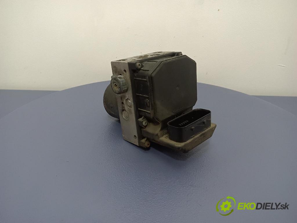 Audi A4 2002 čerpadlo ABS x 4B0614517G