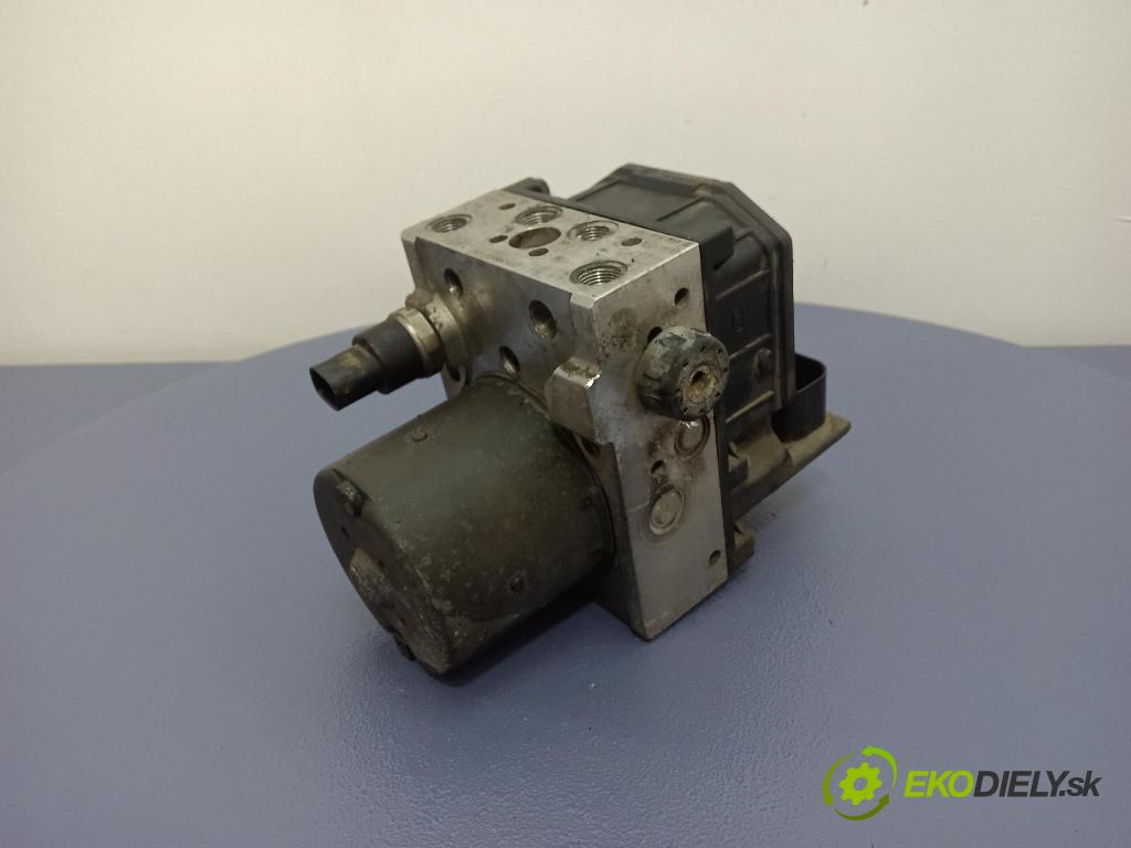 Audi A4 2002 čerpadlo ABS x 4B0614517G