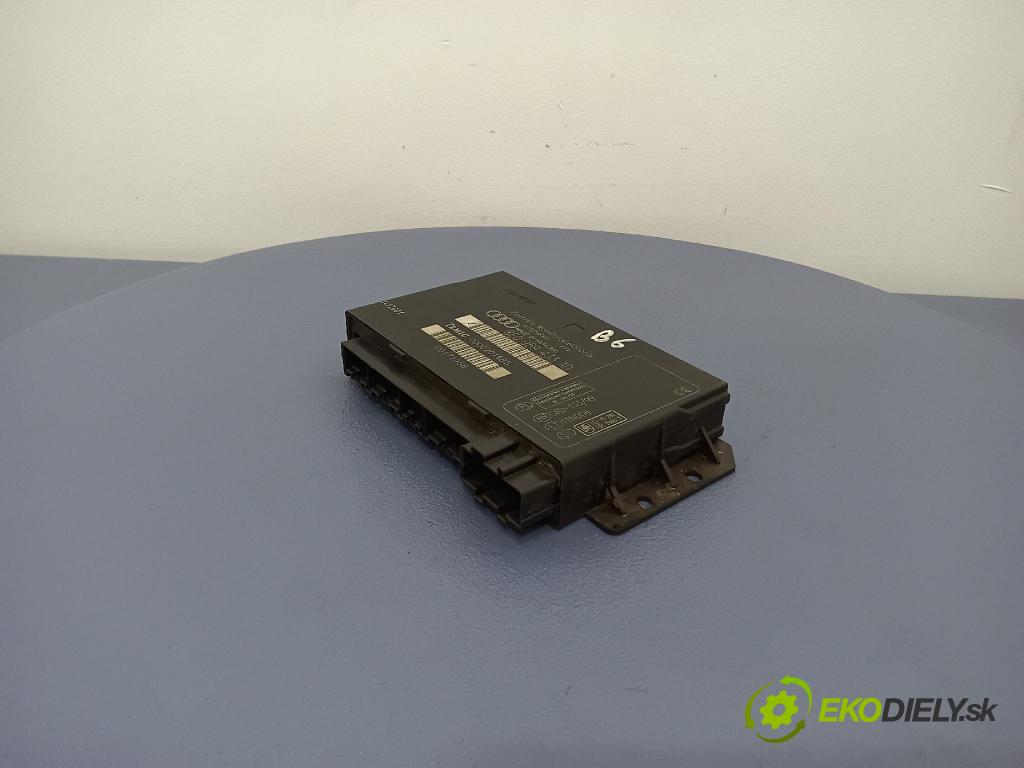 Audi A4 2002 riadiaca jednotka Komfortu 8E0959433AD