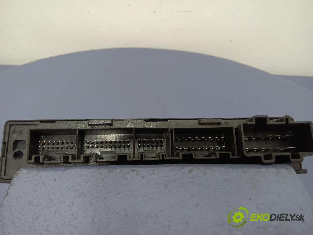 Audi A4 2002 riadiaca jednotka Komfortu 8E0959433AD