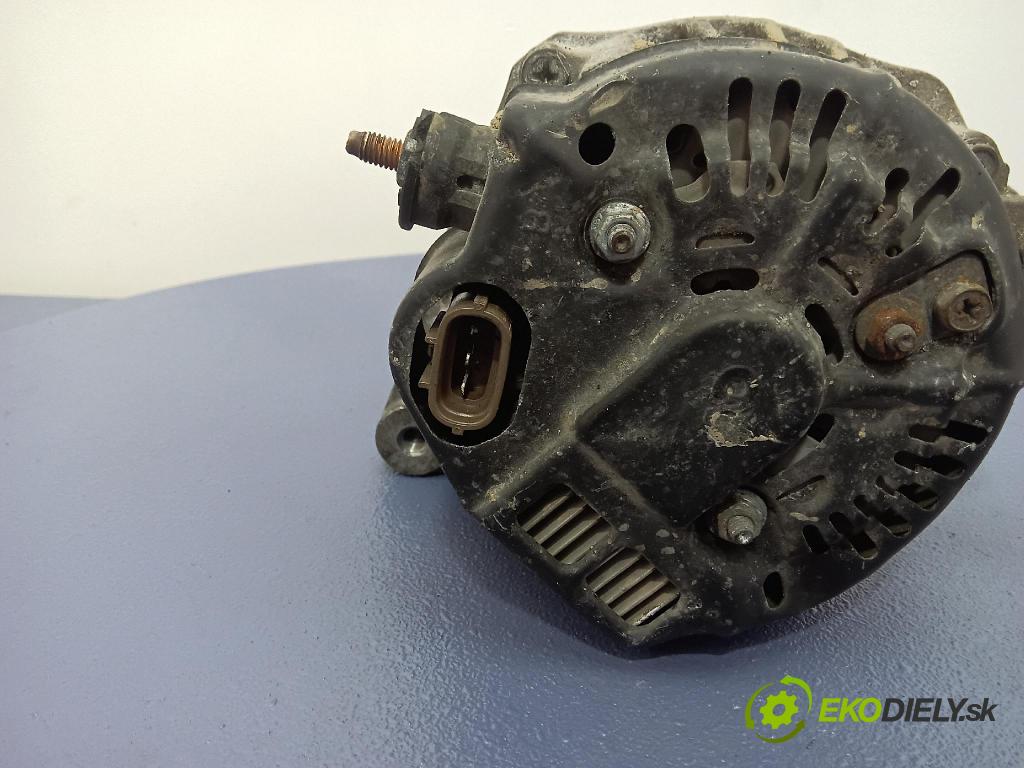 Toyota Yaris 2004 Alternator 01