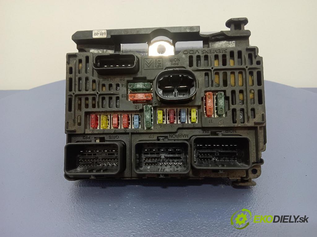 Peugeot 407 2006 skříňka Pojistky 9658539180