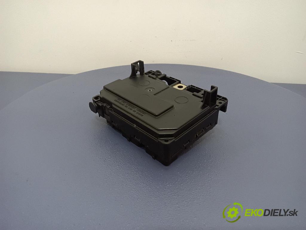 Peugeot 407 2006 skříňka Pojistky 9658539180