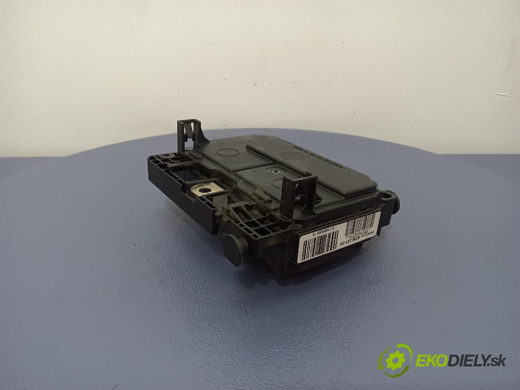 Peugeot 407 2006 skříňka Pojistky 9658539180