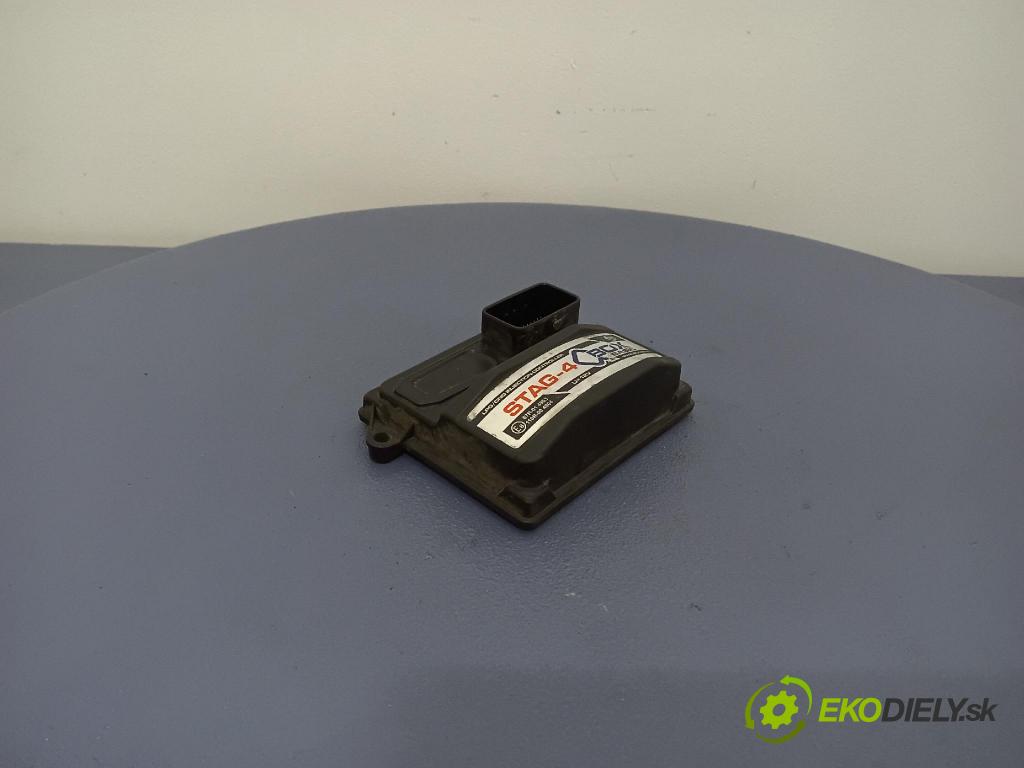 Volkswagen Golf 1999 riadiaca jednotka 67R-014903