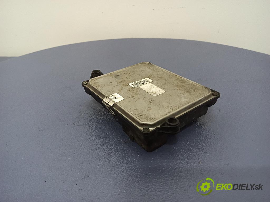 Volkswagen Golf 1999 riadiaca jednotka 67R-014903