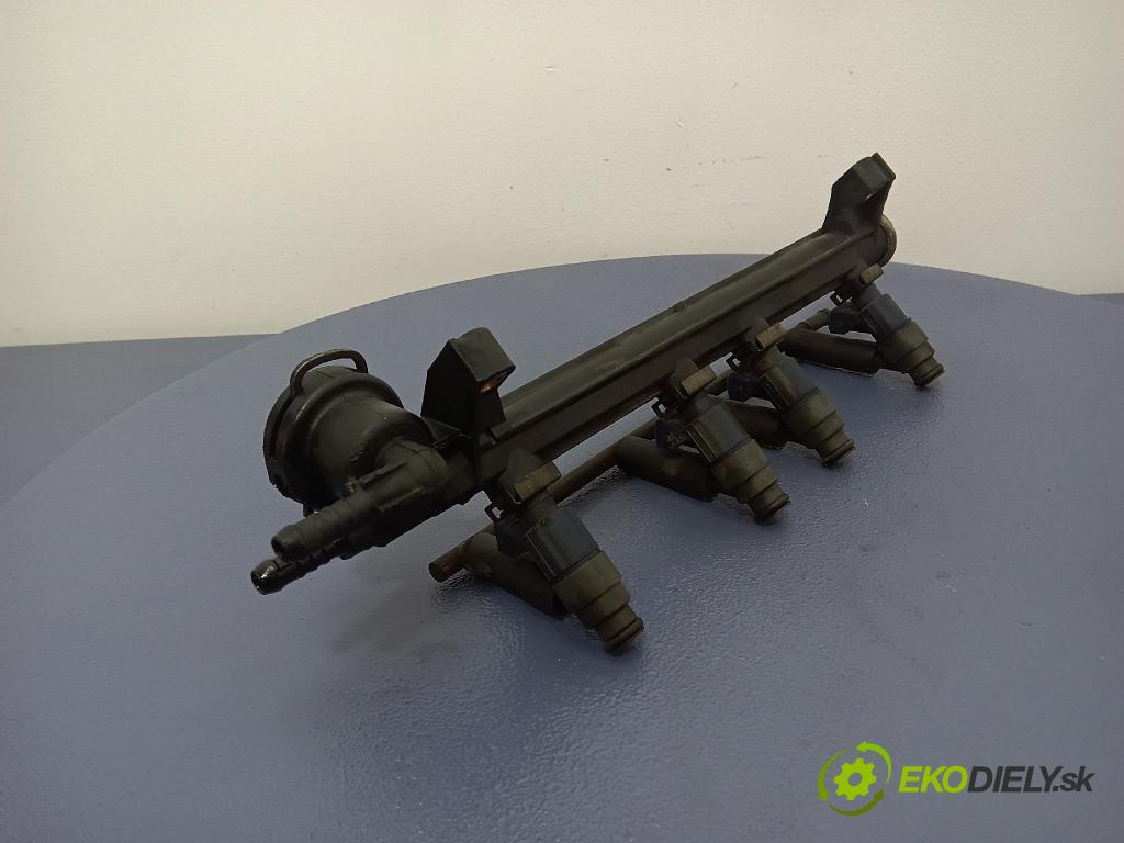 Volkswagen Golf 1999 lišta Dodávka: 06A906031C