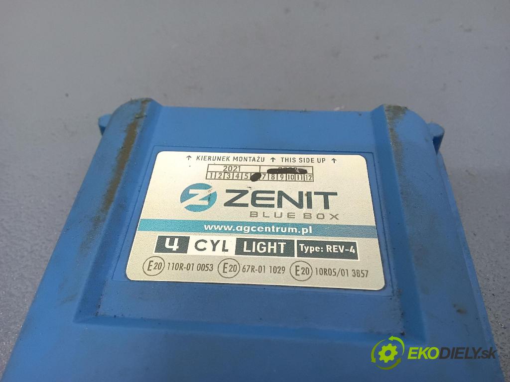 Peugeot 206 2002 řídící jednotka 110R-010053