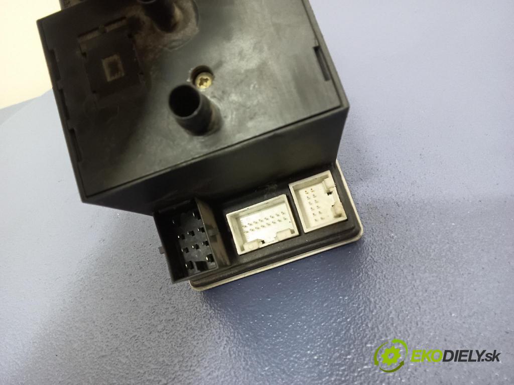 Audi A4 0 čerpadlo Centrální Zámek 8D0862257B