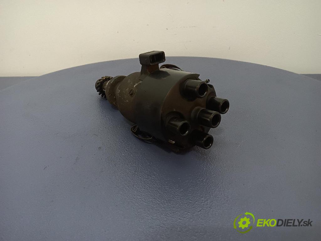 Vw Golf 1989 rozdeľovač Zapaľovanie: 050905205C