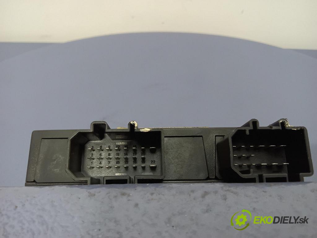 Vw New beetle 1999 řídící jednotka Komfortu 1JM907291