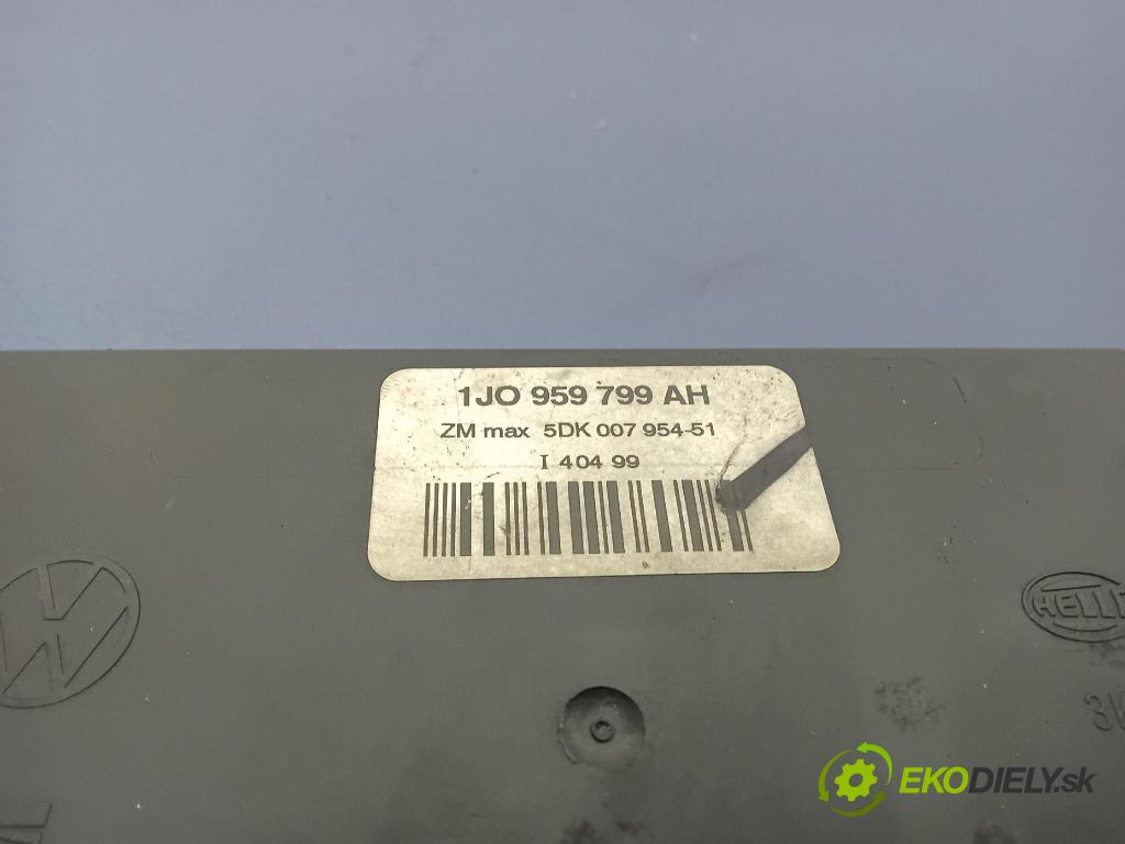 Vw New beetle 1999 řídící jednotka Komfortu 1JM907291