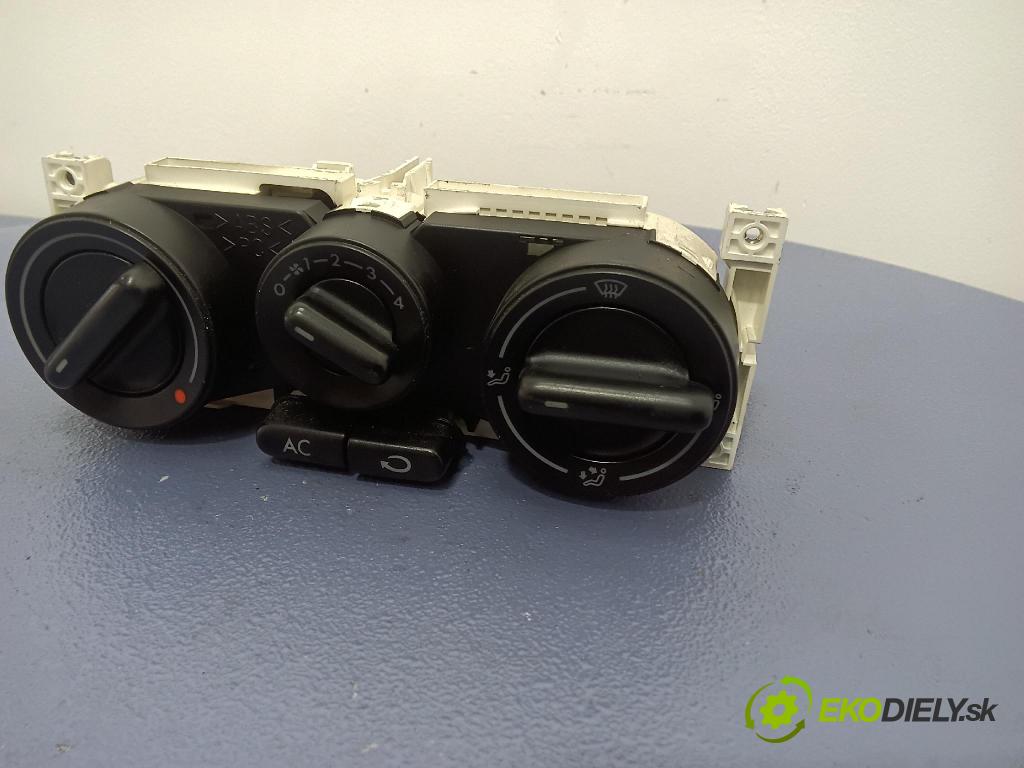 Vw New beetle 1999 prepínač Klimatizácia: Prúd vzduchu: 1C0820045E