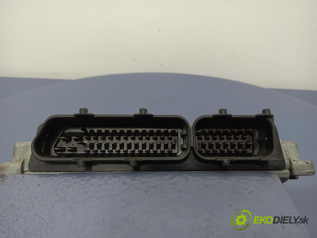 Vw New beetle 1999 riadiaca jednotka Motor: 06A906018N