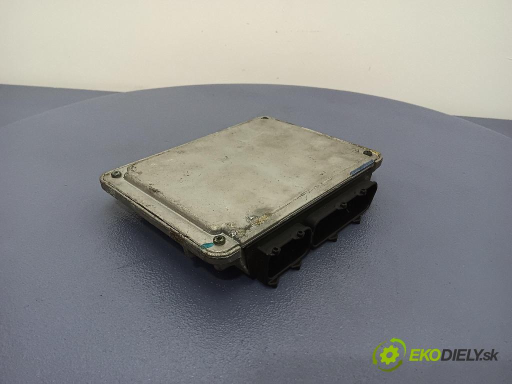 Vw New beetle 1999 riadiaca jednotka Motor: 06A906018N