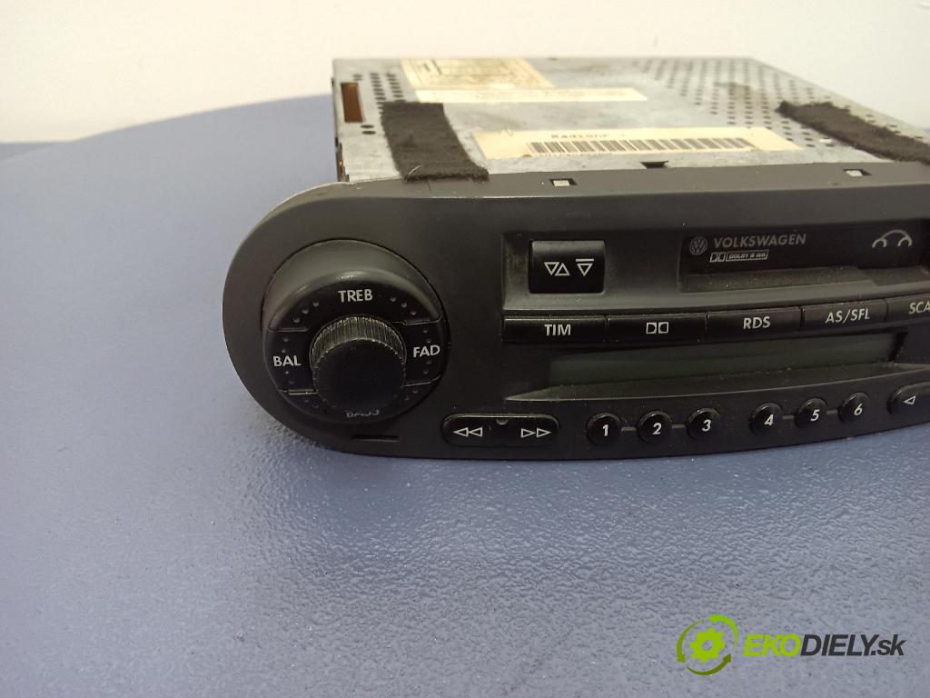 Vw New beetle 1999 Radio I Navigácia: 1C0035186