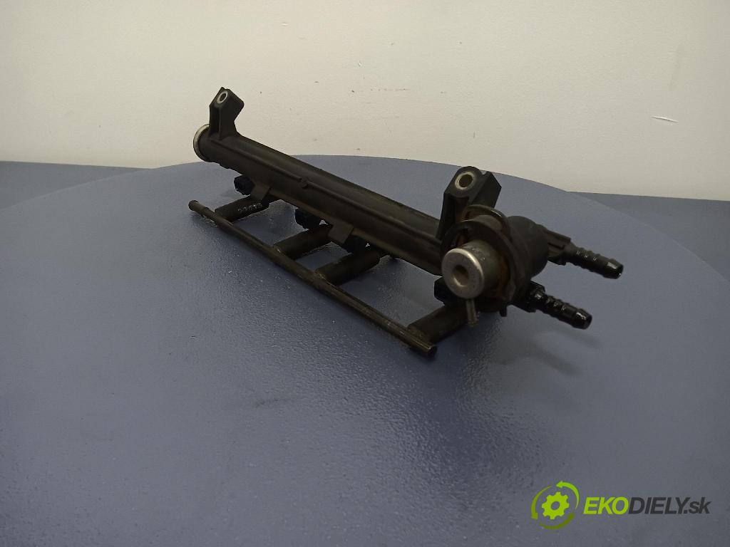 Vw New beetle 1999 lišta Dodávka: 06A906031C